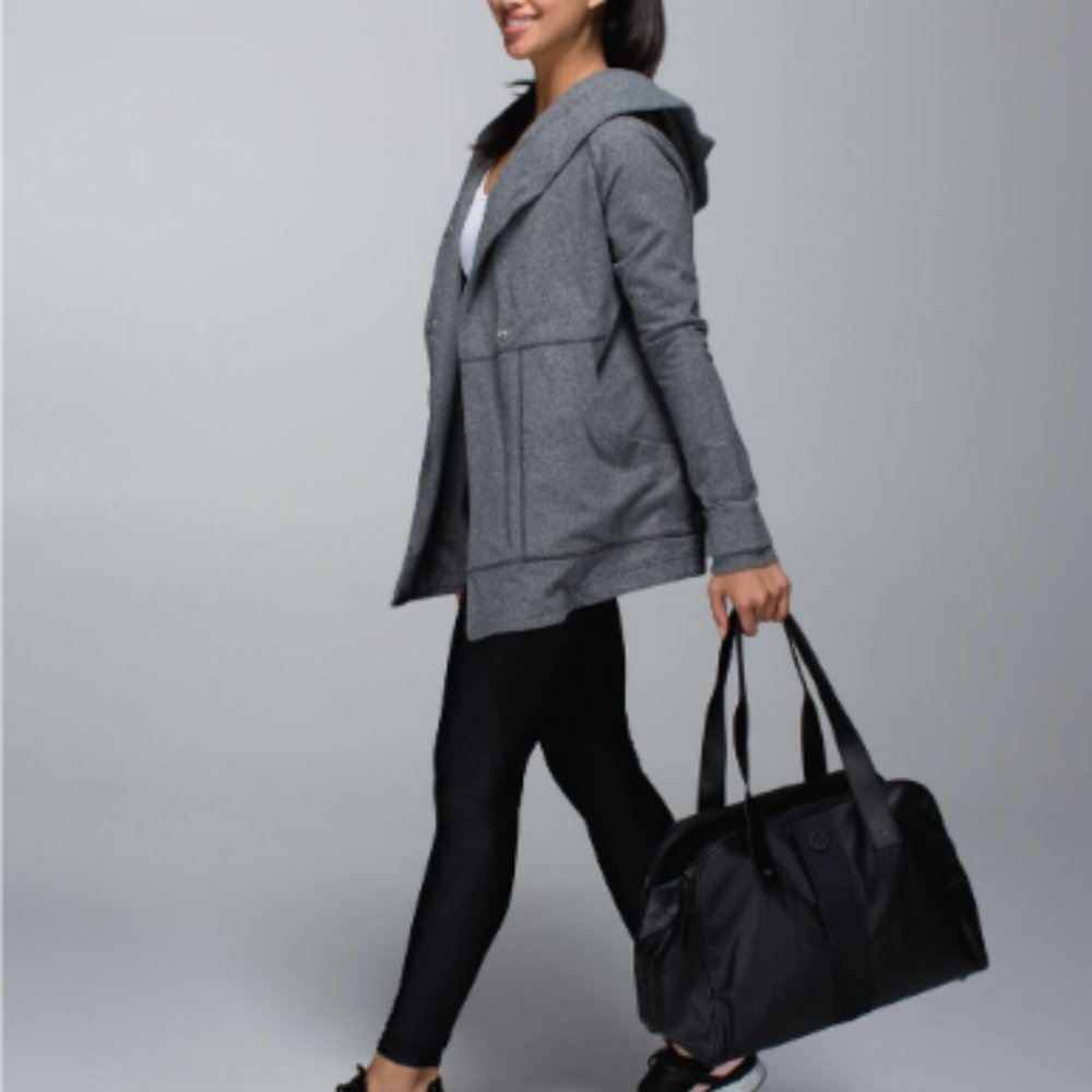 LULULEMON Find Your Center Wrap Size 6